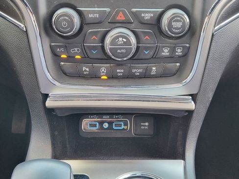 Certified 2018 Jeep Grand Cherokee Limited AWD/4WD image 18