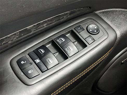 Certified 2022 Dodge Durango R/T w/ Hemi Orange Plus Package image 22