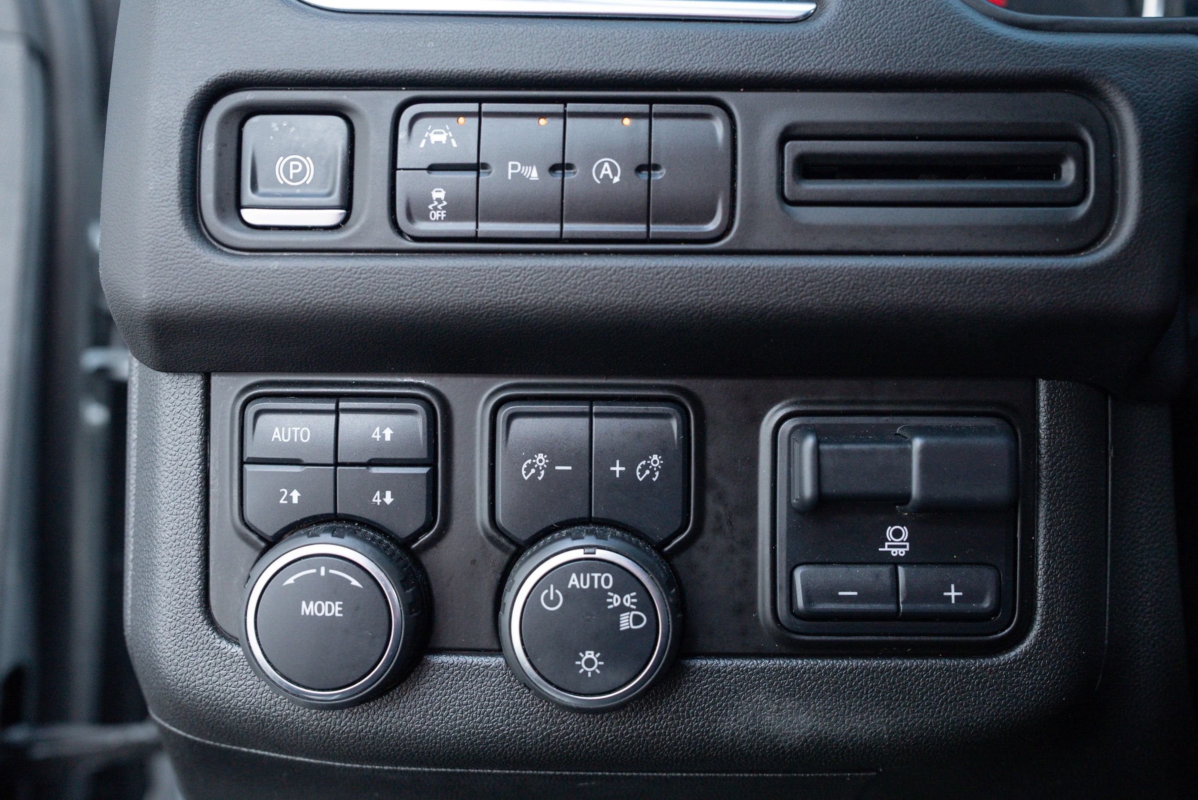Used 2024 Chevrolet Suburban LS w/ Driver Alert Package AWD/4WD image 30