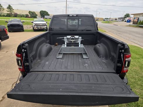 Used 2019 RAM 2500 Laramie w/ Night Edition AWD/4WD image 24