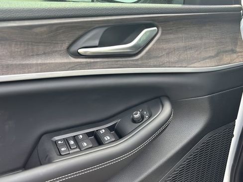 New 2026 Jeep Grand Cherokee Altitude RWD image 13