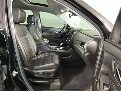 Used 2021 Chevrolet Traverse Premier w/ Redline Edition AWD/4WD image 30