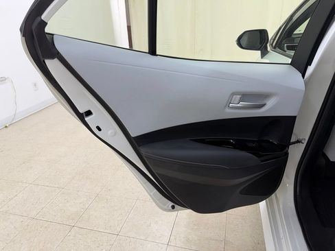 Used 2022 Toyota Corolla XSE FWD image 13