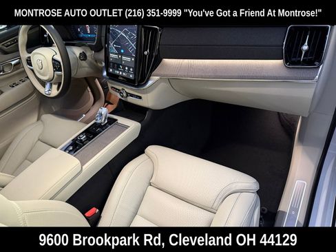 New 2026 Volvo XC90 B6 Ultra w/ Protection Package image 18