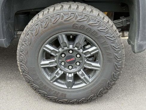 Used 2026 GMC Sierra 1500 AT4X AWD/4WD image 7