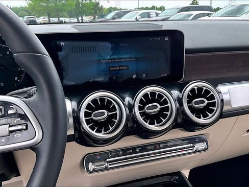 Used 2020 Mercedes-Benz GLB 250 image 6