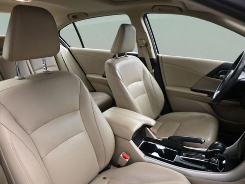 Used 2017 Honda Accord EX-L image 37