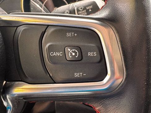 Used 2022 Jeep Gladiator Rubicon w/ LED Lighting Group AWD/4WD image 18