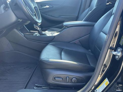 Used 2022 Chevrolet Malibu LT w/ Leather Package image 16