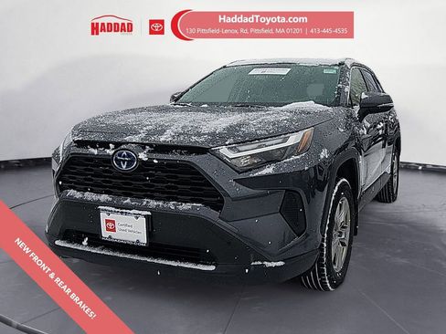 Certified 2022 Toyota RAV4 XLE w/ Convenience Package image 1