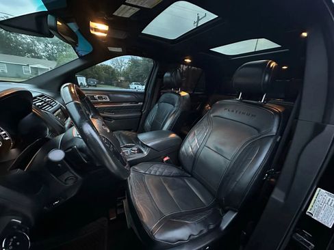 Used 2016 Ford Explorer Platinum image 12