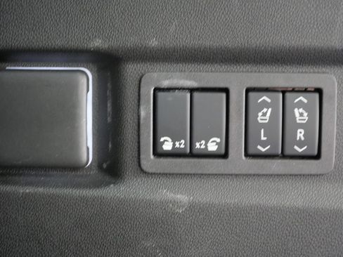 Used 2025 Chevrolet Tahoe RST w/ Comfort Package AWD/4WD image 29