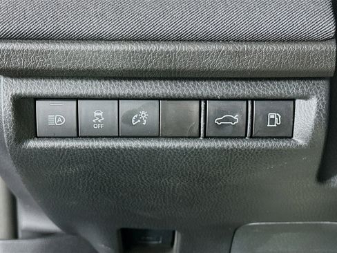 Used 2025 Toyota Camry LE image 17