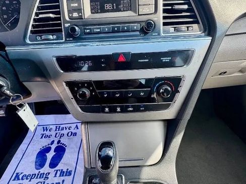 Used 2016 Hyundai Sonata SE image 11