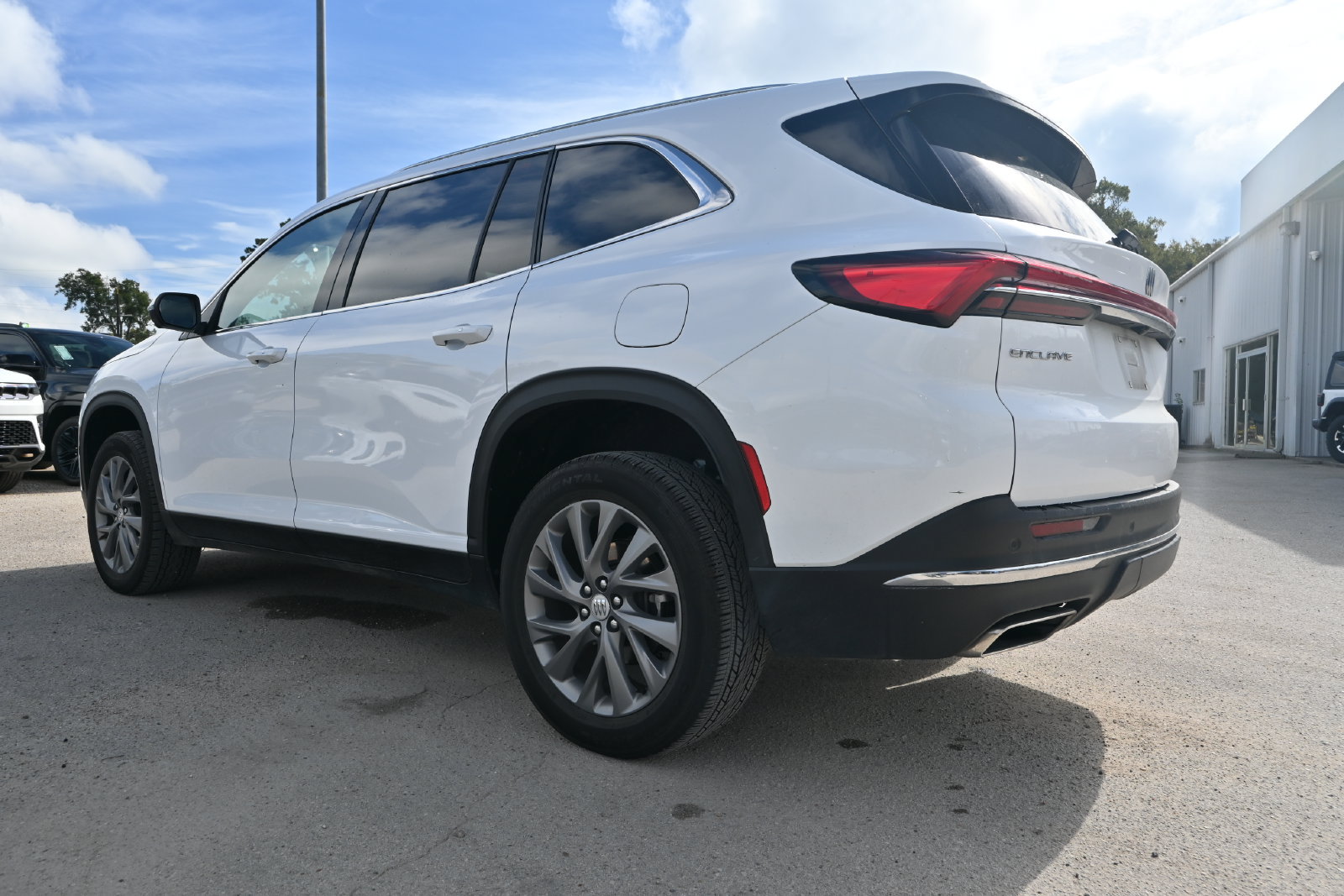 Used 2026 Buick Enclave Preferred FWD image 4
