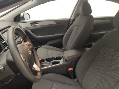 Used 2019 Hyundai Sonata SE FWD image 17