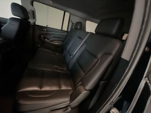 Used 2020 Chevrolet Suburban LT image 22
