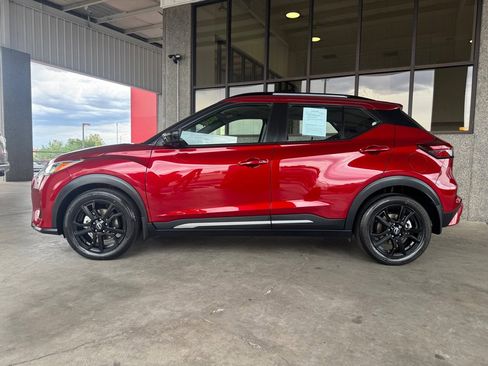 Used 2023 Nissan Kicks SR image 29