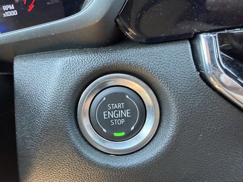 Used 2025 Chevrolet Colorado Trail Boss AWD/4WD image 24