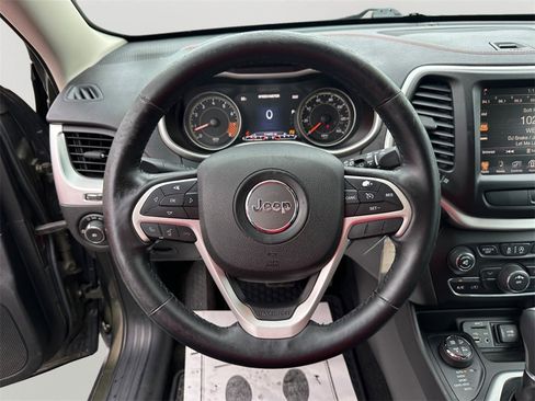 Used 2015 Jeep Cherokee Trailhawk w/ Leather Interior Group image 19