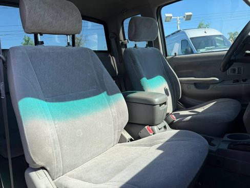 Used 2002 Toyota Tacoma PreRunner RWD image 14