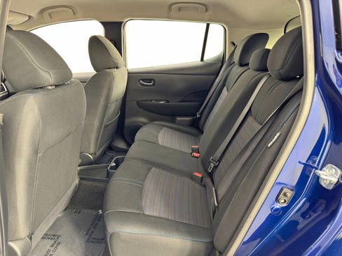 Used 2025 Nissan Leaf S image 33