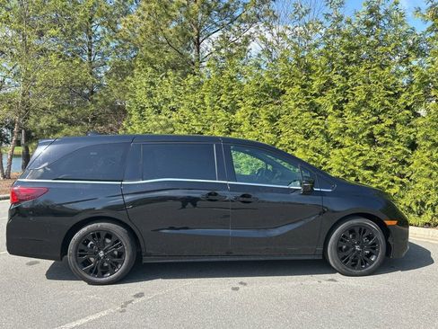 Used 2025 Honda Odyssey Sport-L image 32
