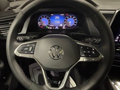 Certified 2025 Volkswagen Atlas Cross Sport SEL Premium R-Line AWD/4WD image 14