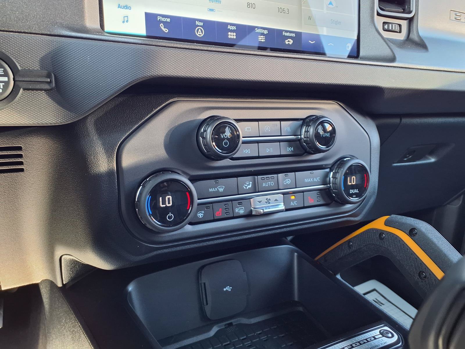 Used 2024 Ford Bronco Badlands AWD/4WD image 6