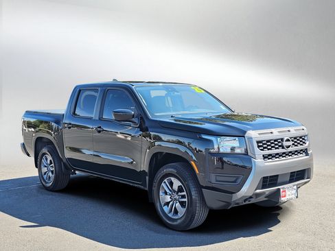 Used 2025 Nissan Frontier SV AWD/4WD image 7