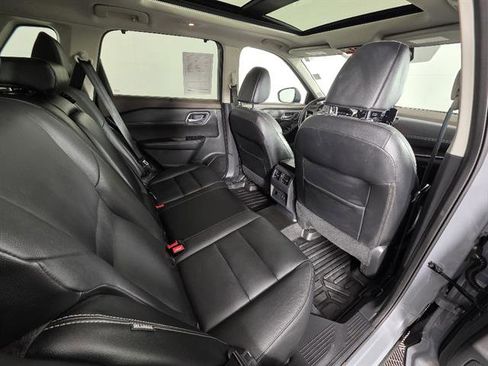 Used 2021 Nissan Rogue SL w/ Premium Package image 18