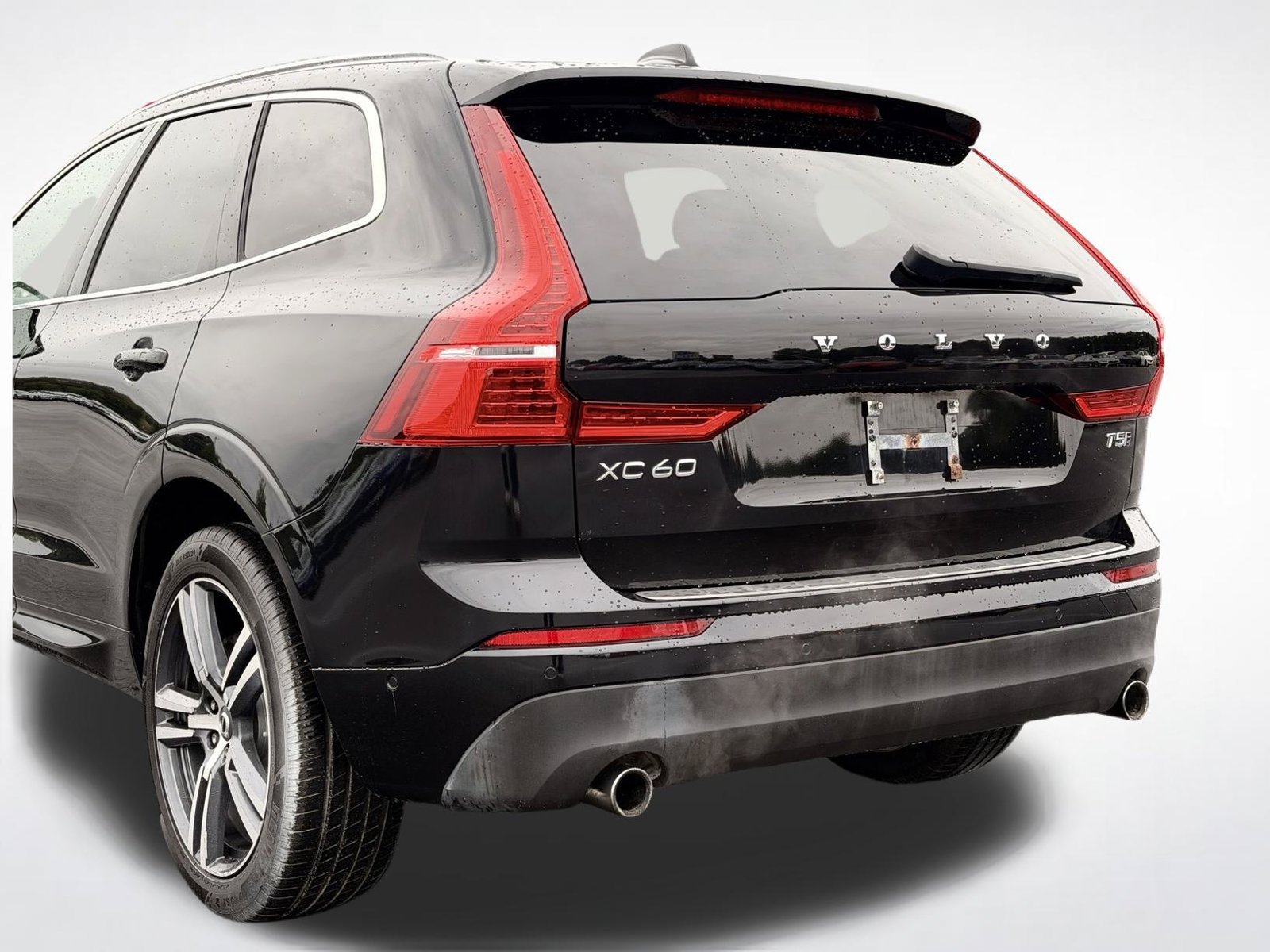 Used 2019 Volvo XC60 T5 Momentum w/ Multimedia Package AWD/4WD image 11