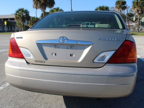 Used 2001 Toyota Avalon XL FWD image 9