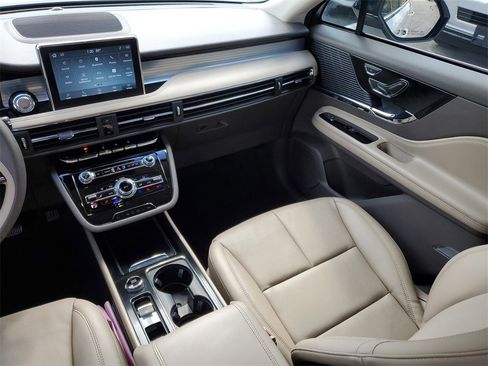 Certified 2022 Lincoln Corsair FWD w/ Equipment Group 101A image 16