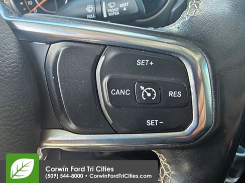 Used 2020 Jeep Gladiator Sport w/ Technology Group image 12