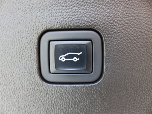Used 2023 Buick Enclave Essence w/ LPO, Floor Liner Package FWD image 27
