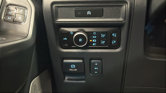 Used 2025 Ford F150 Lariat w/ Equipment Group 502A High AWD/4WD image 33