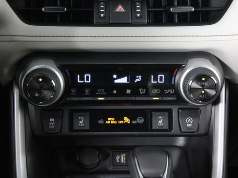 Used 2025 Toyota RAV4 XLE Premium w/ Weather Package FWD image 23