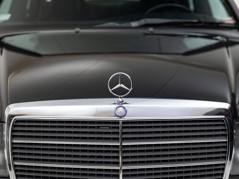 Used 1987 Mercedes-Benz 190 E 2.3-16 image 9