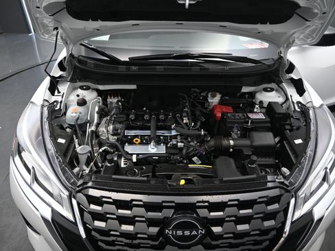 Certified 2025 Nissan Kicks Play S image 21