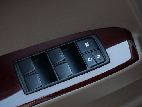 Used 2018 Lexus GX 460 Premium w/ Premium Package AWD/4WD image 19