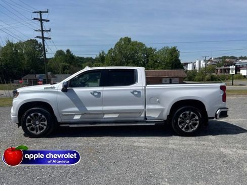 Used 2023 Chevrolet Silverado 1500 High Country AWD/4WD image 4
