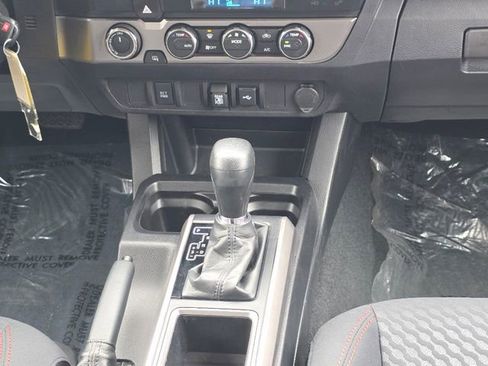 Used 2022 Toyota Tacoma SR5 w/ Black Out Package (TMS) image 15