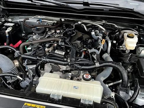 Used 2024 Toyota Tacoma SR5 AWD/4WD image 31