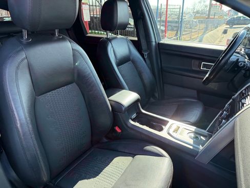 Used 2018 Land Rover Discovery Sport SE image 34