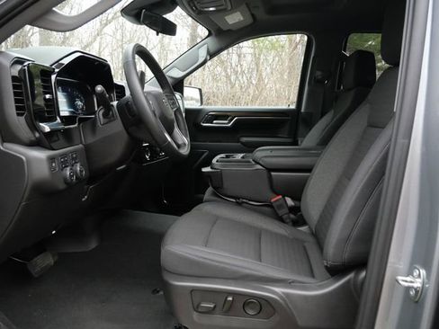 Used 2024 Chevrolet Silverado 1500 LT Trail Boss image 13