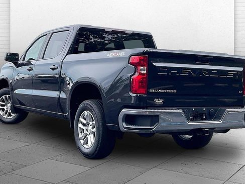 Used 2023 Chevrolet Silverado 1500 LT AWD/4WD image 11