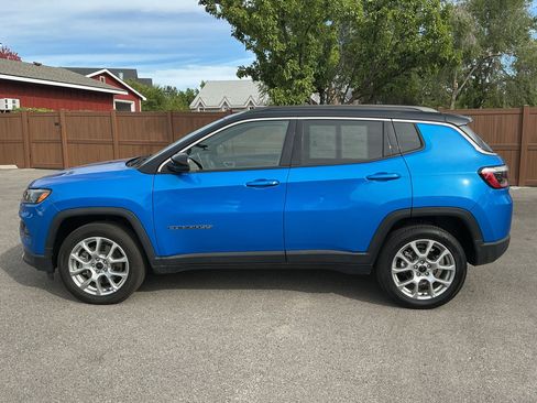 Used 2025 Jeep Compass Limited AWD/4WD image 8