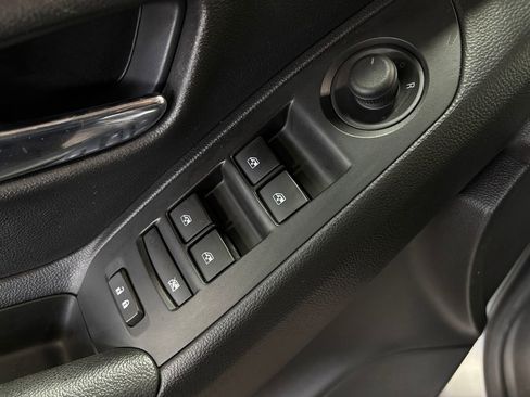 Used 2020 Chevrolet Trax LT w/ LT Convenience Package image 20