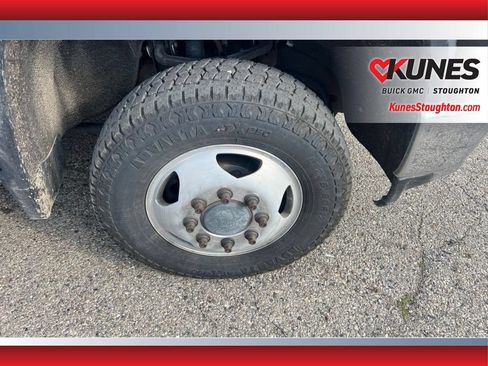 Used 2020 Chevrolet Silverado 3500 LTZ w/ LTZ Plus Package AWD/4WD image 11